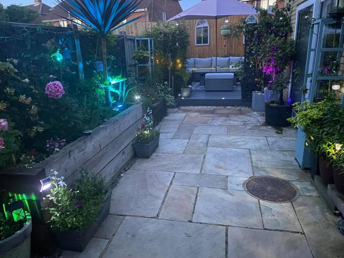 Secret Gem 1 Bed Garden Flat Private Luxury Hot Tub Appartement Bournemouth Buitenkant foto