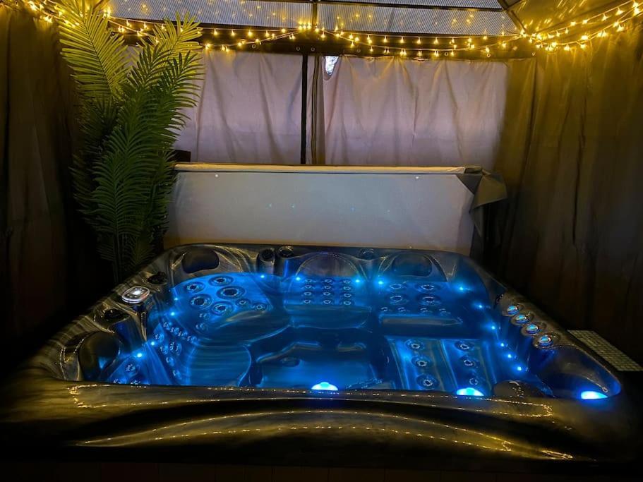 Secret Gem 1 Bed Garden Flat Private Luxury Hot Tub Appartement Bournemouth Buitenkant foto