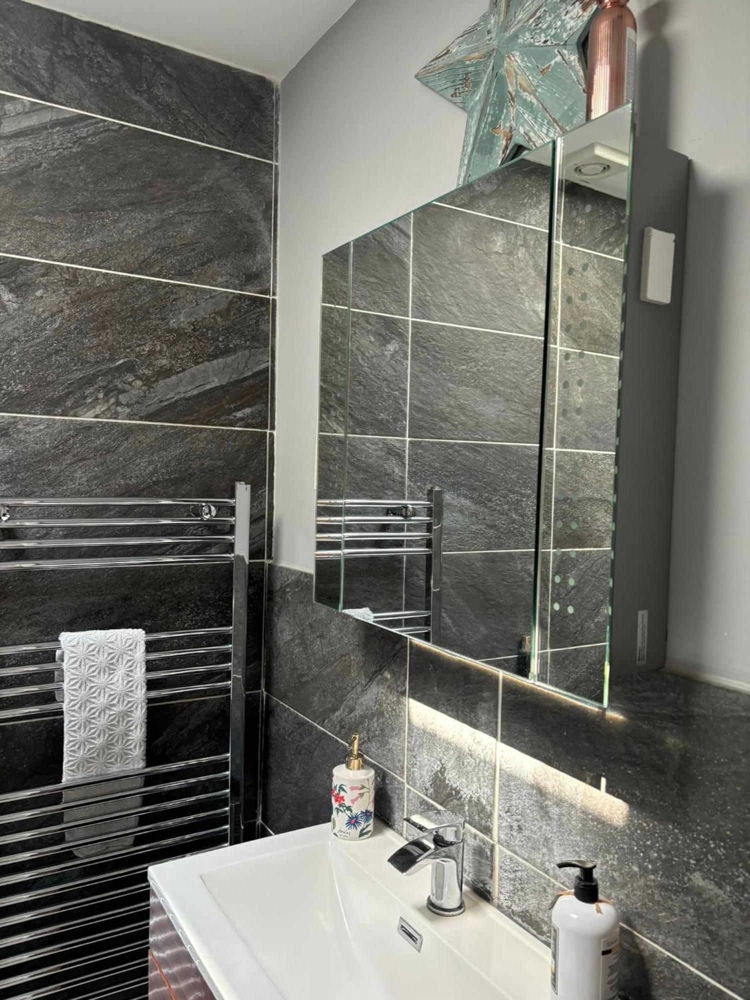 Secret Gem 1 Bed Garden Flat Private Luxury Hot Tub Appartement Bournemouth Buitenkant foto