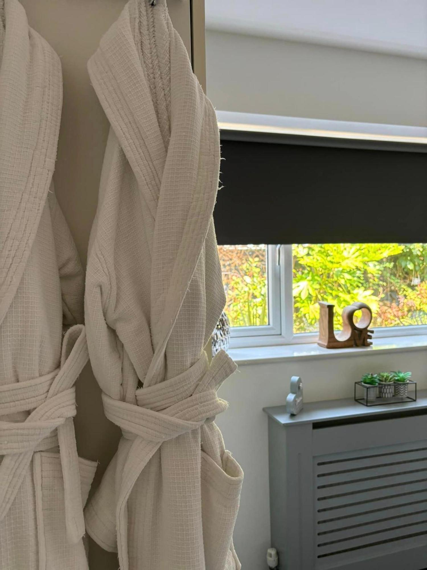 Secret Gem 1 Bed Garden Flat Private Luxury Hot Tub Appartement Bournemouth Buitenkant foto