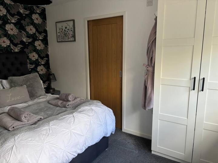 Secret Gem 1 Bed Garden Flat Private Luxury Hot Tub Appartement Bournemouth Buitenkant foto